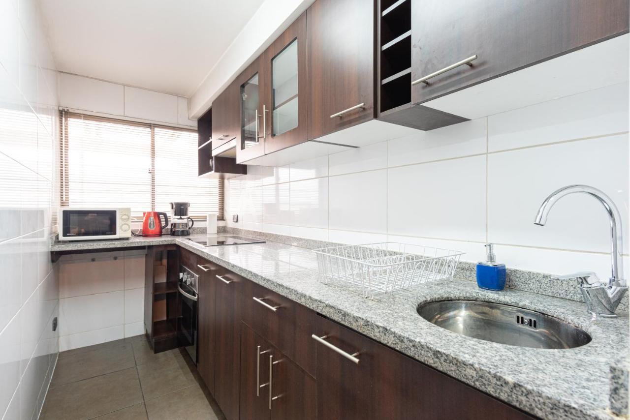 Appartamento Urban Miro - 2Br, Parking, Wifi, Tv, Metro Santiago del Cile Esterno foto